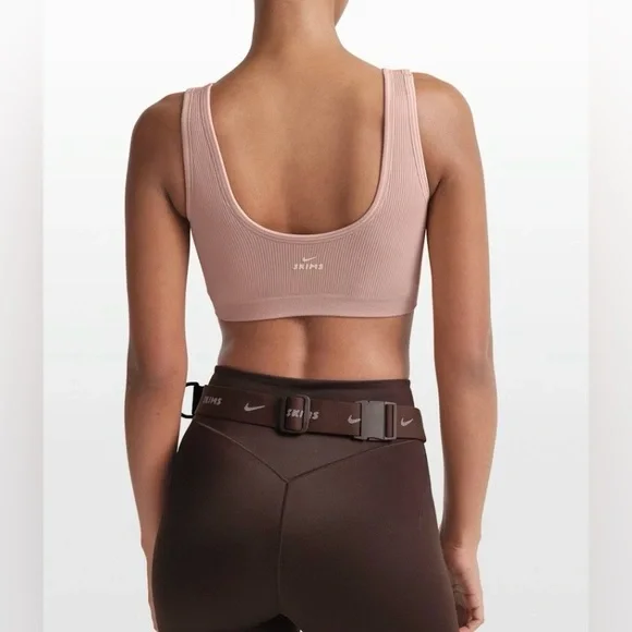 SKIMS x NIKE Himalayan Pink Ribbed Seamless Scoop Sports Bra - Picture 2 of 6